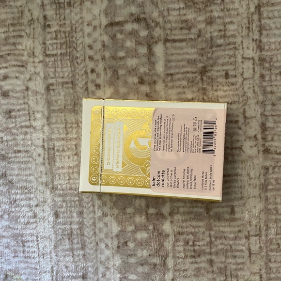 Glossier mystery box and card - Picture 5 of 5